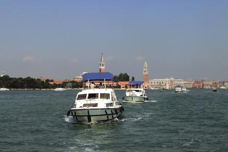 Le Boat flotilla. Photo by Le Boat