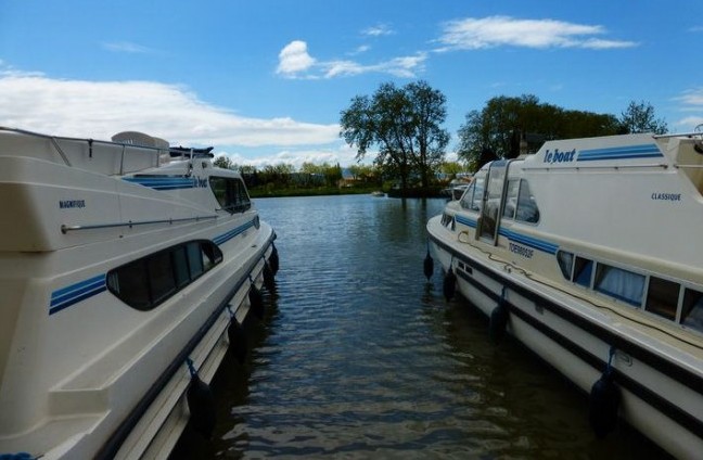 Rent a boat in France or Netherlands