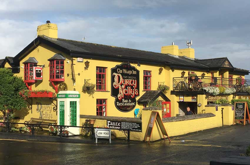  Durty Nelly's هي واحدة من أشهر الحانات الأيرلندية في أيرلندا. Photo Flickr / Jeremy Polanski 