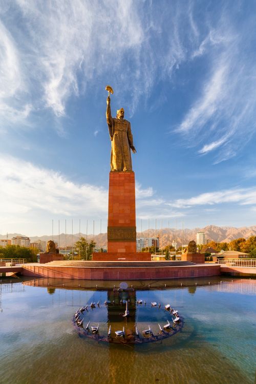 Ancient King Ismail Somoni monument in Khujand. Photo by Photobes