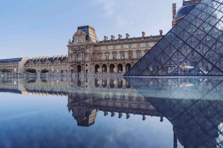 Louvre Museum, Paris, France. Photo by Gloria Villa, Unsplash
